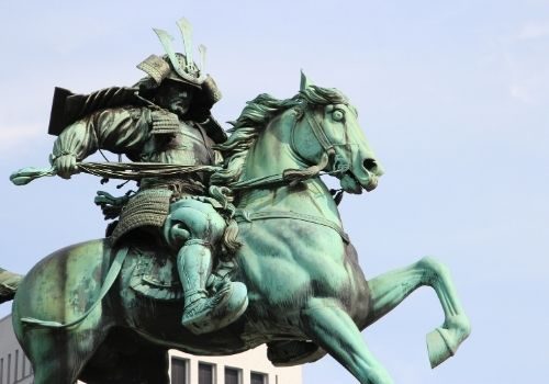 侍 侍
